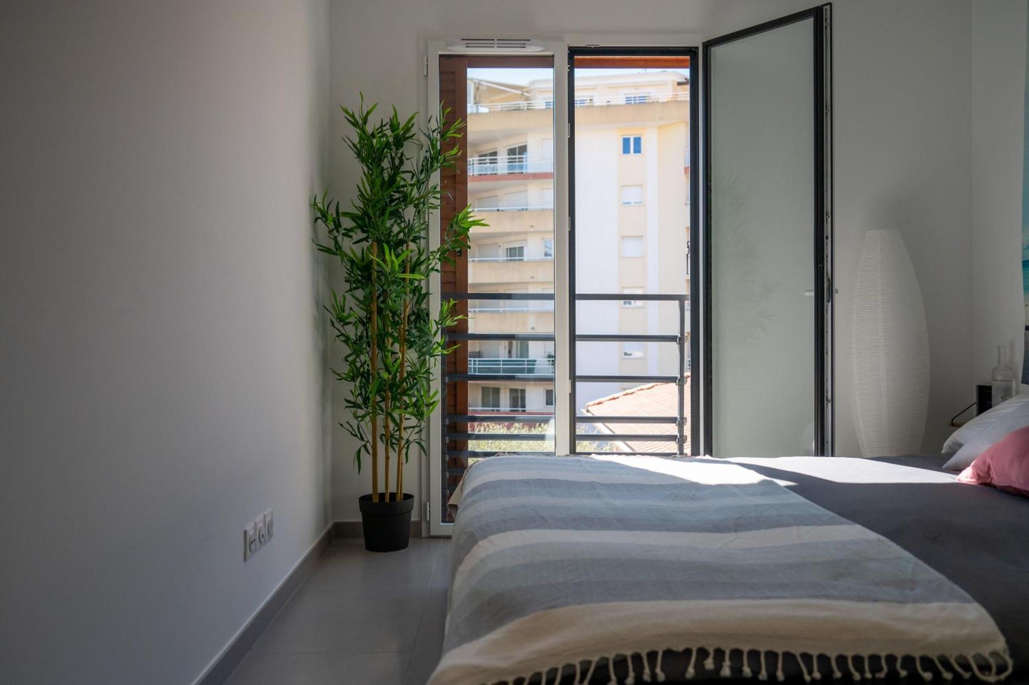 Apartment Pws - Sunny Modern Flat Near Juan Les Pins Pinede & - Terrace & Ac! Antibes